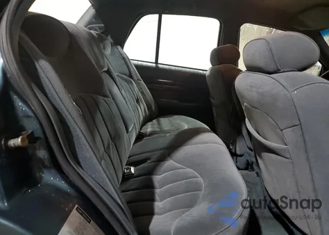 1996 Mercury Grand Marquis Gs z USA, uszkodzony, nr VIN 2MELM74W0TX656969